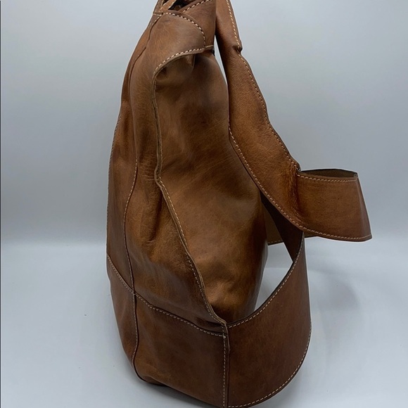 Handmade leather backpack - Picture 2 of 4